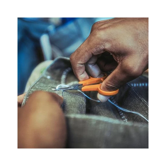 Varróolló, 10 cm, hajlított, FISKARS 