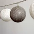 Kép 2/4 - Iris Gömb alakú 6cm/színes fonott/3m/szürke-fehér/20db LED-es/USB-s fénydekoráció
